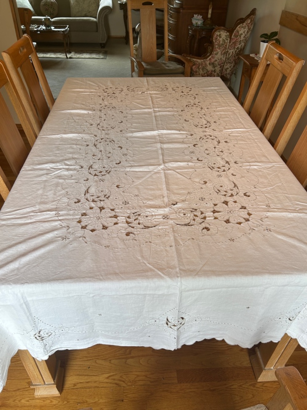 Vintage White cut out linen Tablecloth Elegant Home Dining matching napkins